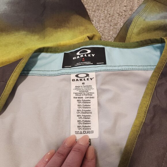 NWOT Men's Oakley Board Shorts Size 40 - Acid Green Gradient - Picture 2 of 8